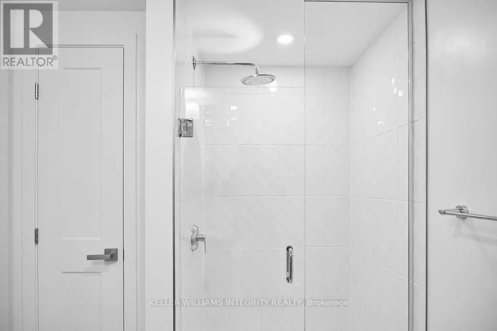 2009 - 340 QUEEN STREET