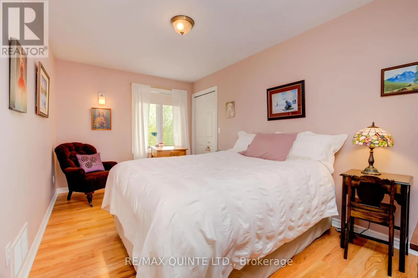38 OAKRIDGE DRIVE
