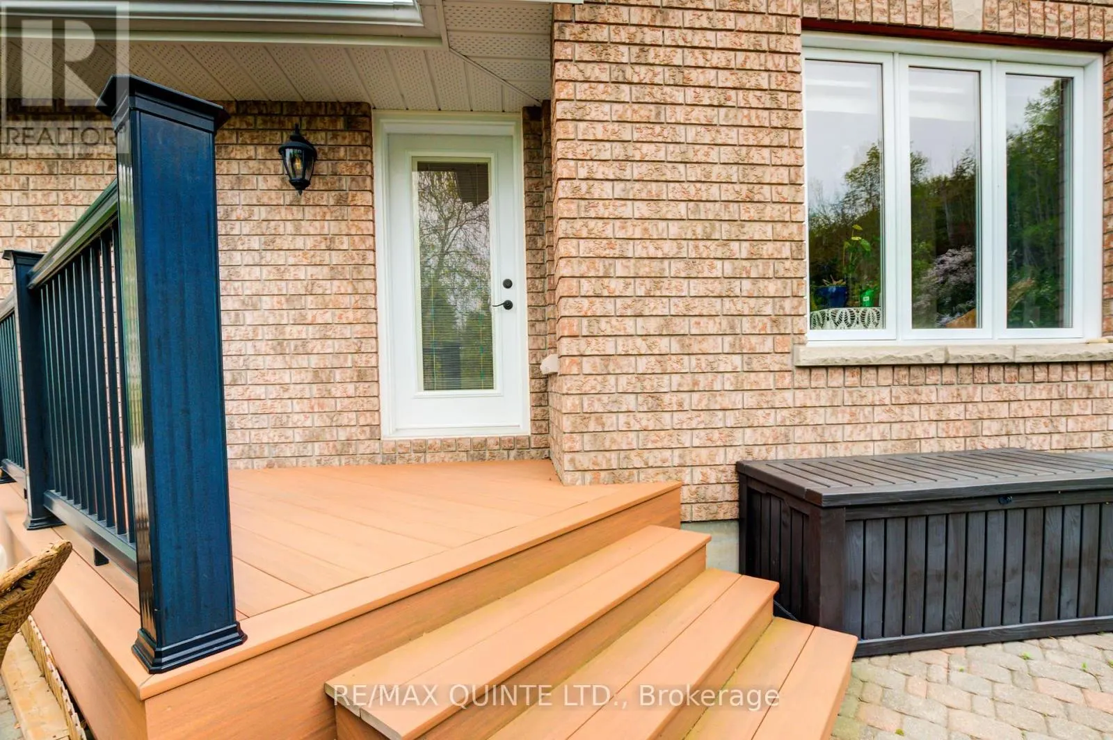 38 OAKRIDGE DRIVE