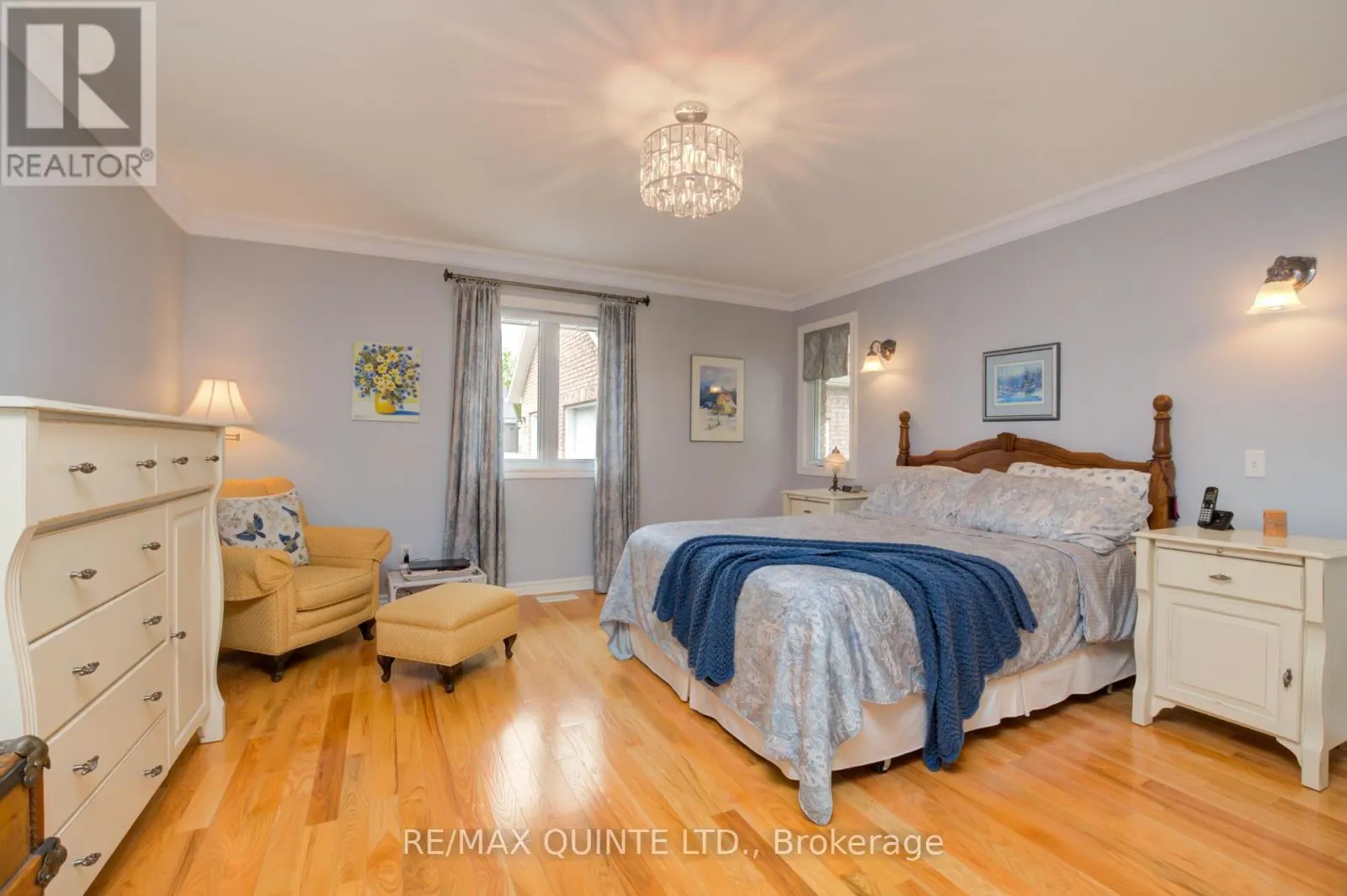 38 OAKRIDGE DRIVE