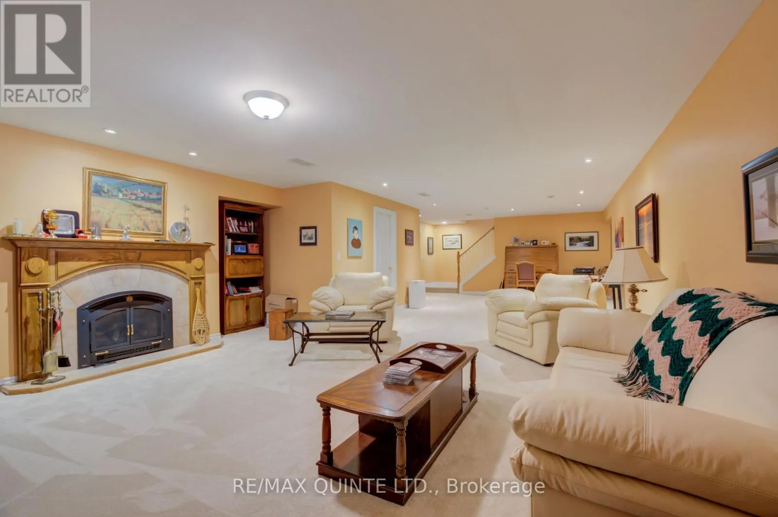 38 OAKRIDGE DRIVE