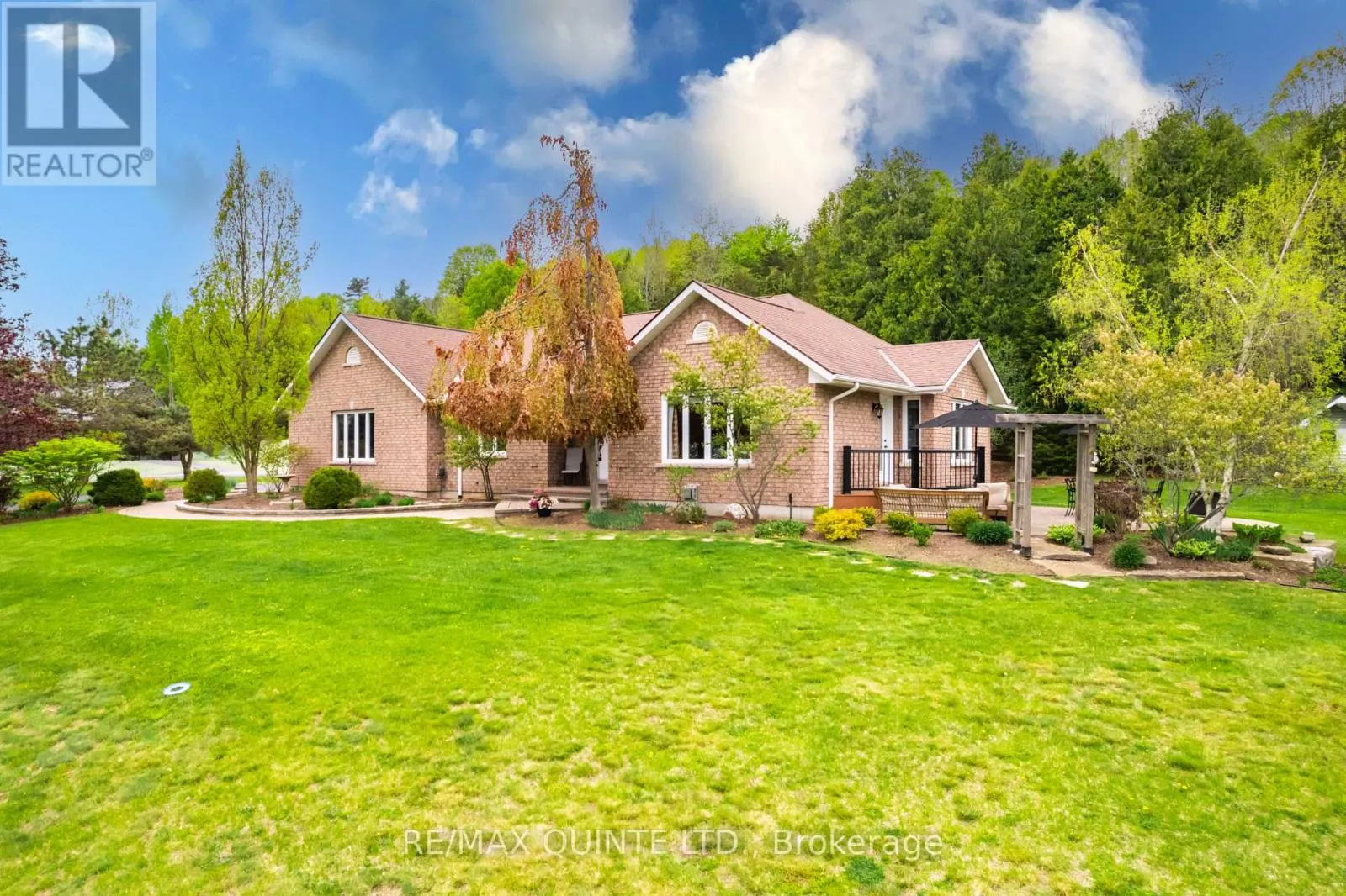 38 OAKRIDGE DRIVE