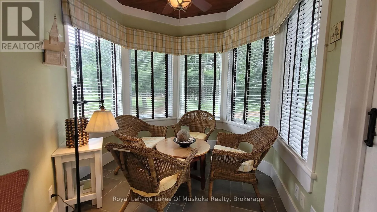 V 9 W 5 - 1020 BIRCH GLEN ROAD, #V 9 W 5