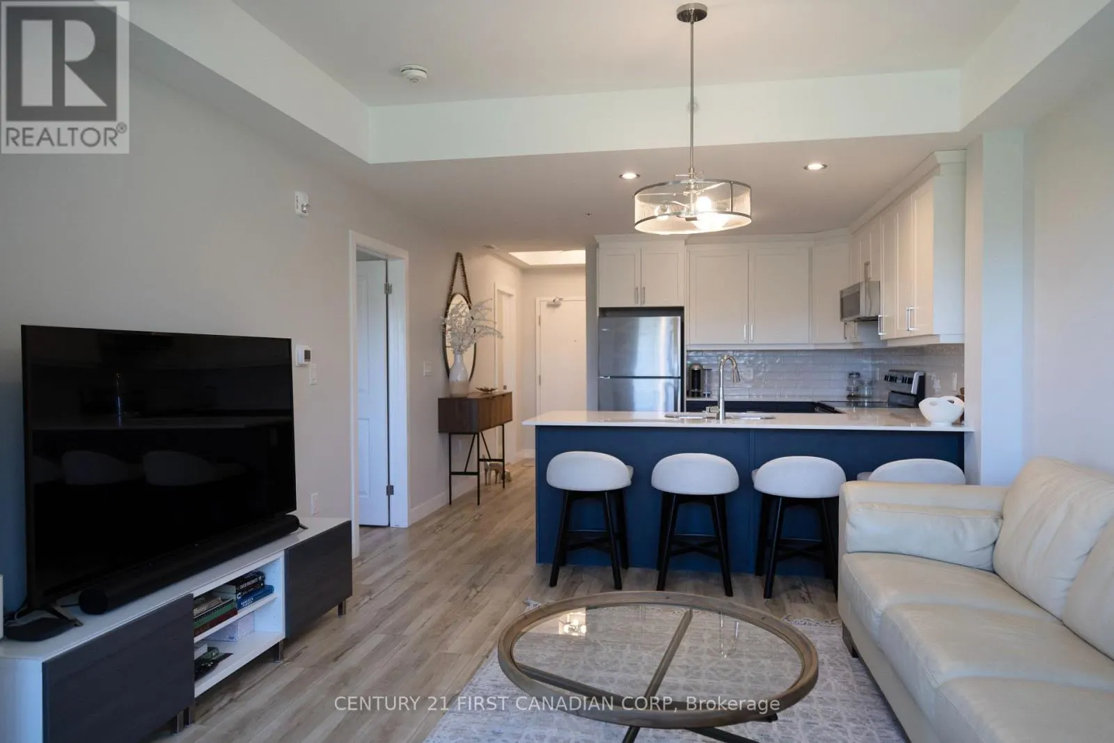 403 - 100 THE PROMENADE, #403