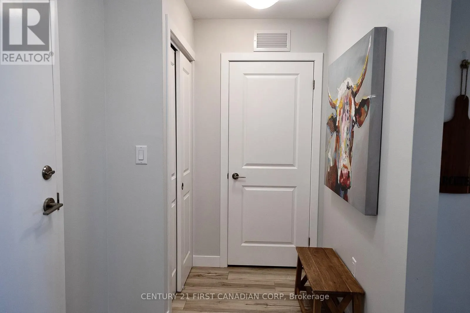 403 - 100 THE PROMENADE, #403