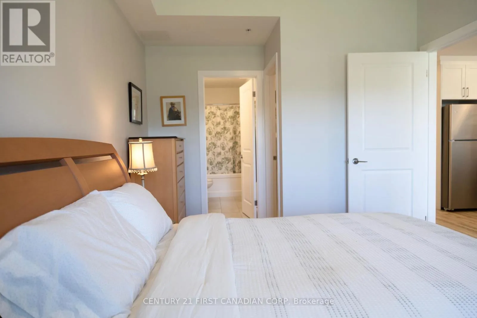 403 - 100 THE PROMENADE, #403