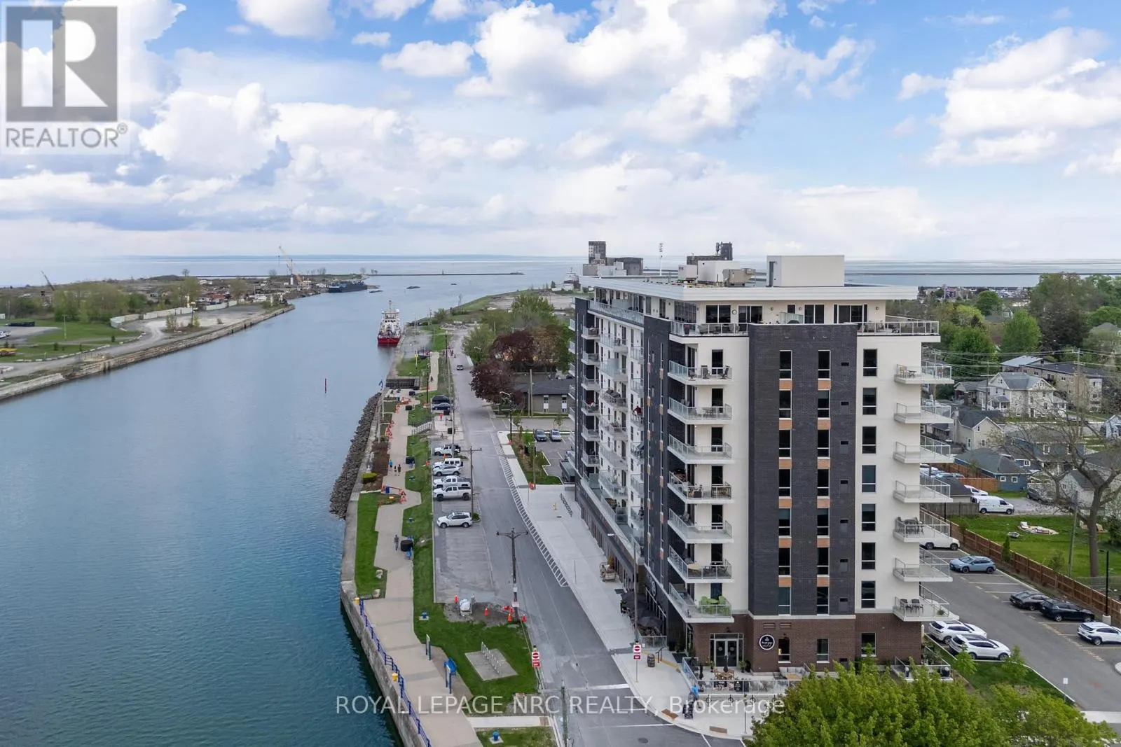 602 - 118 WEST STREET, #602