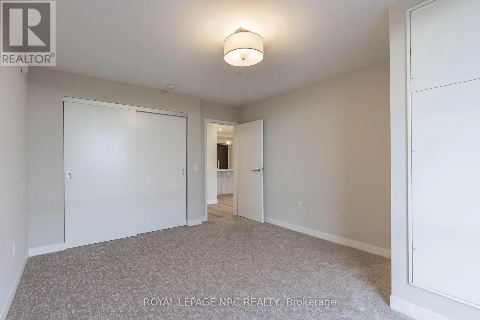 602 - 118 WEST STREET, #602