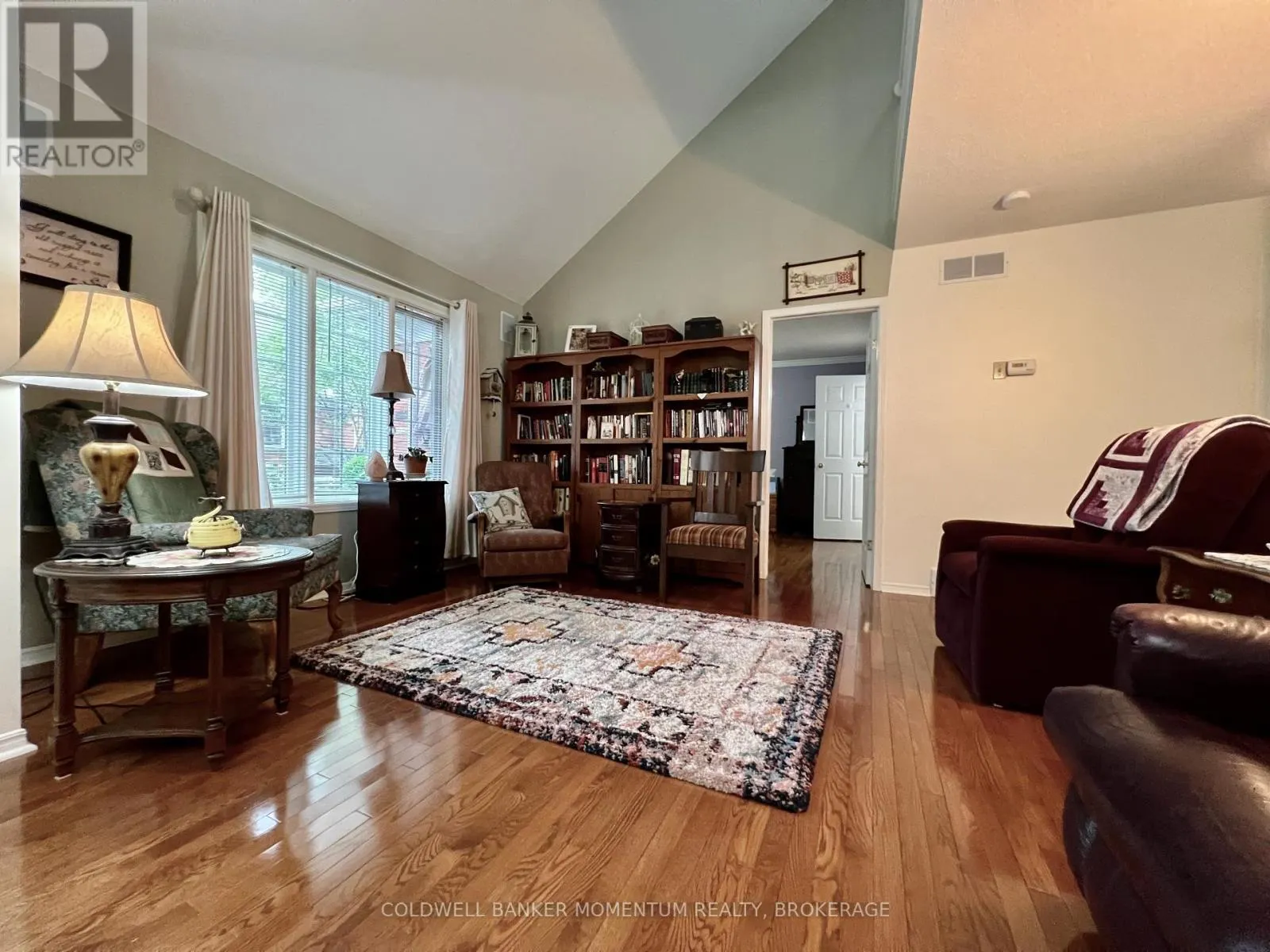 1 - 4114-1 BUTTERNUT COURT, #1