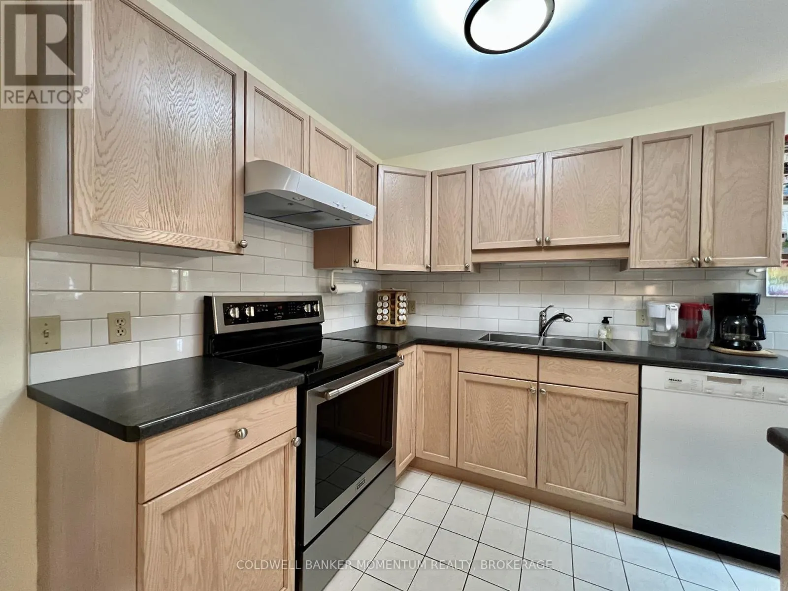1 - 4114-1 BUTTERNUT COURT, #1