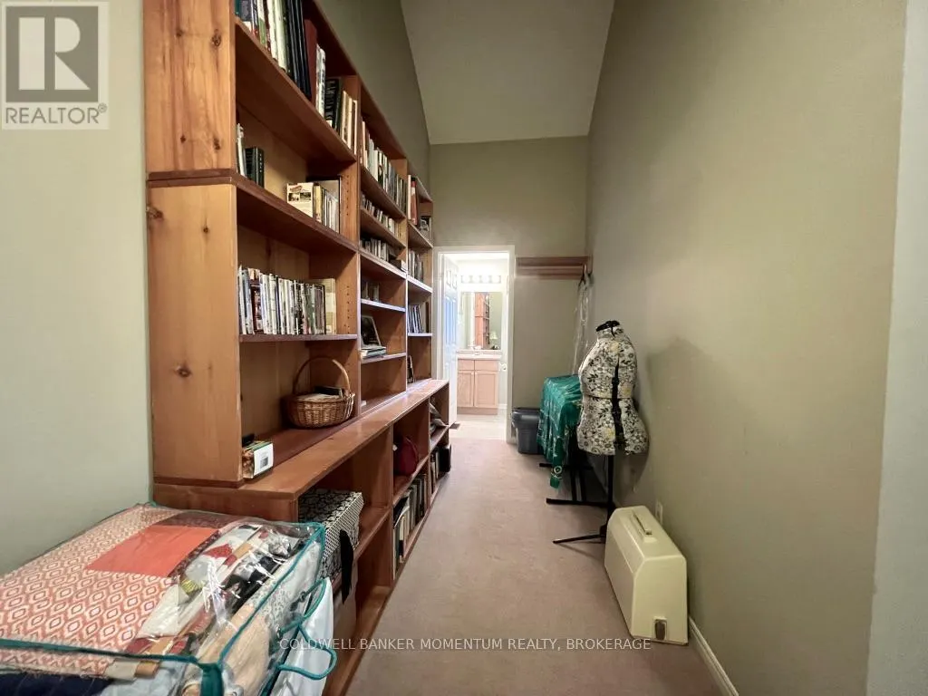 1 - 4114-1 BUTTERNUT COURT, #1