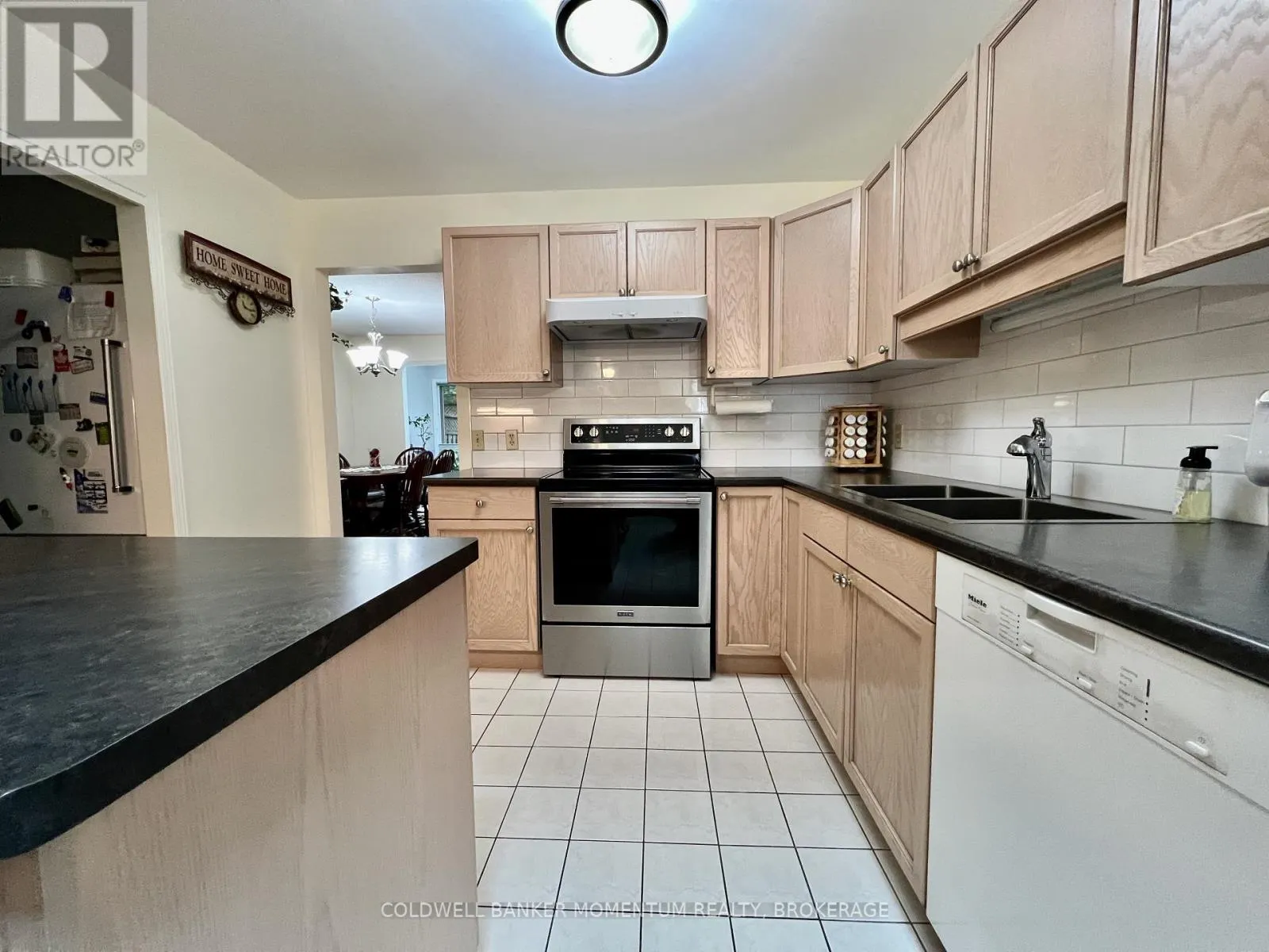 1 - 4114-1 BUTTERNUT COURT, #1