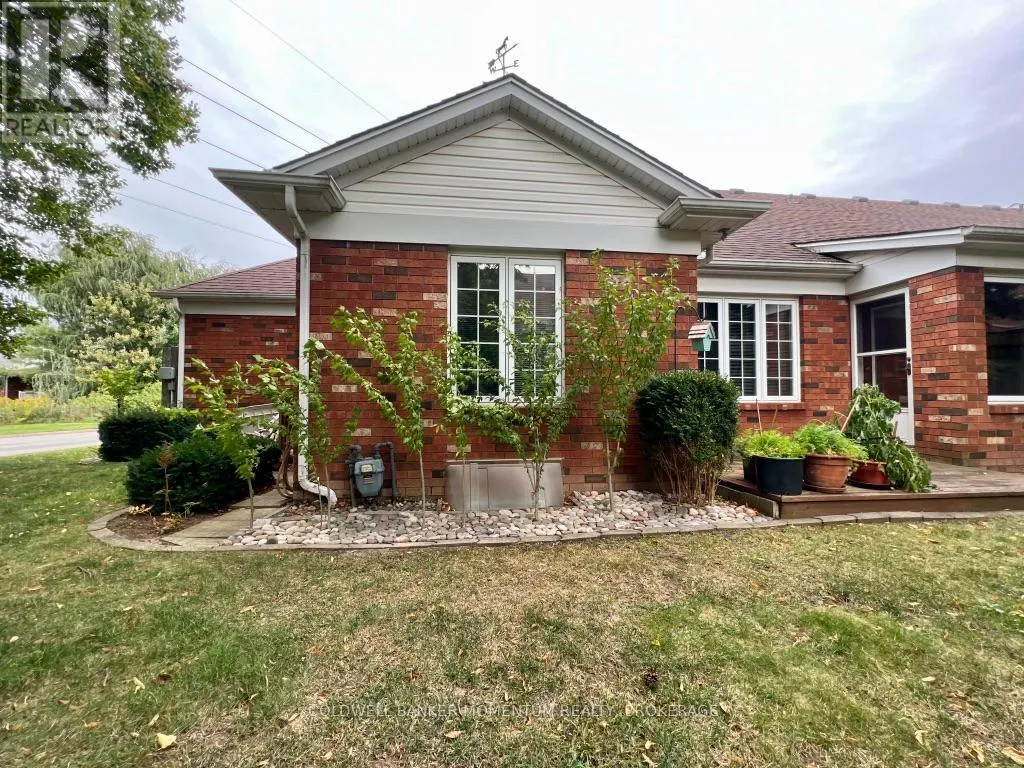1 - 4114-1 BUTTERNUT COURT, #1