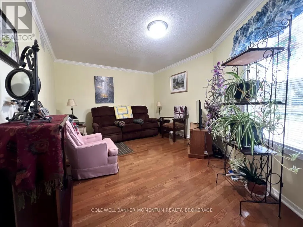 1 - 4114-1 BUTTERNUT COURT, #1