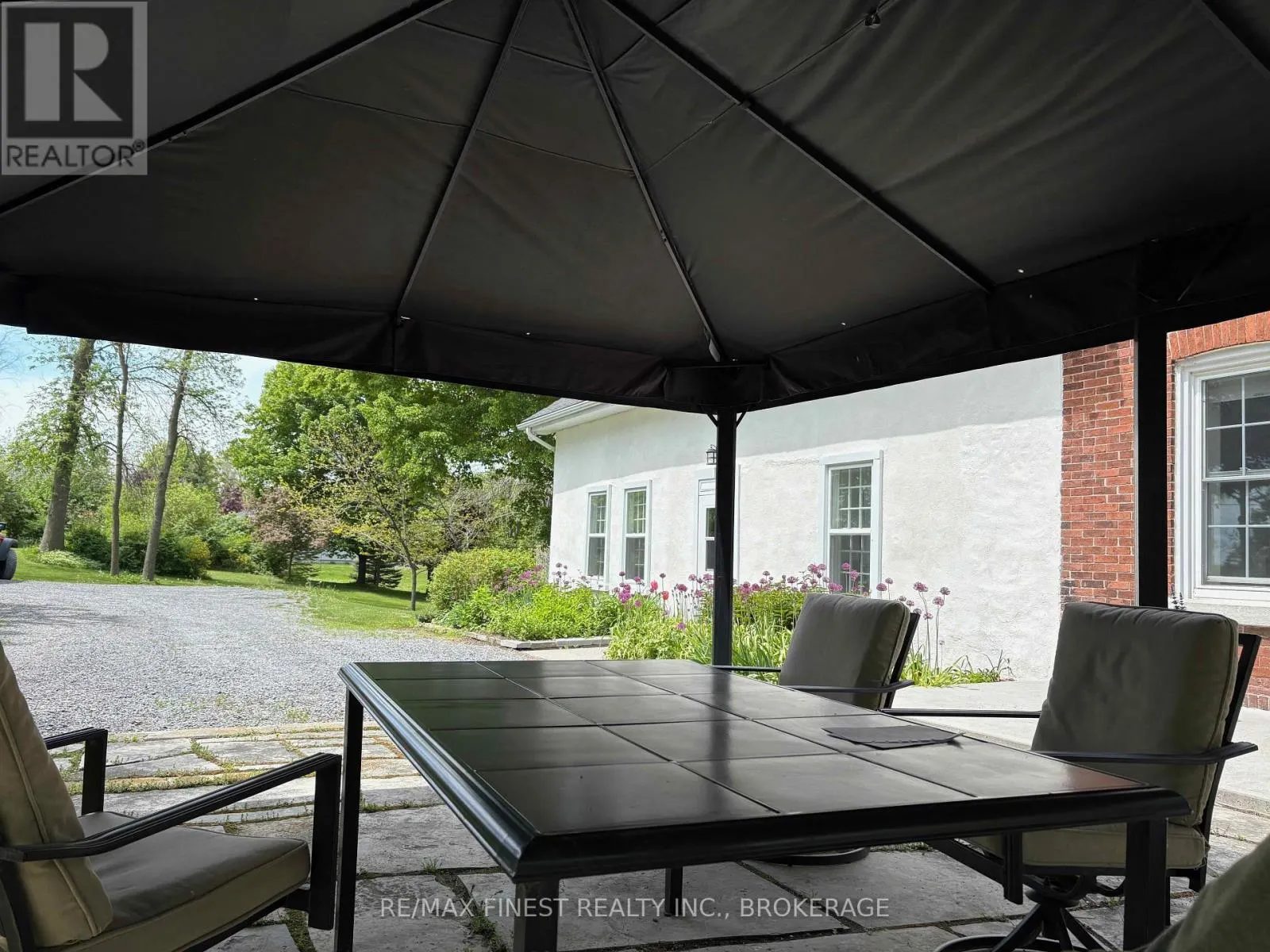 2750 FRONT ROAD