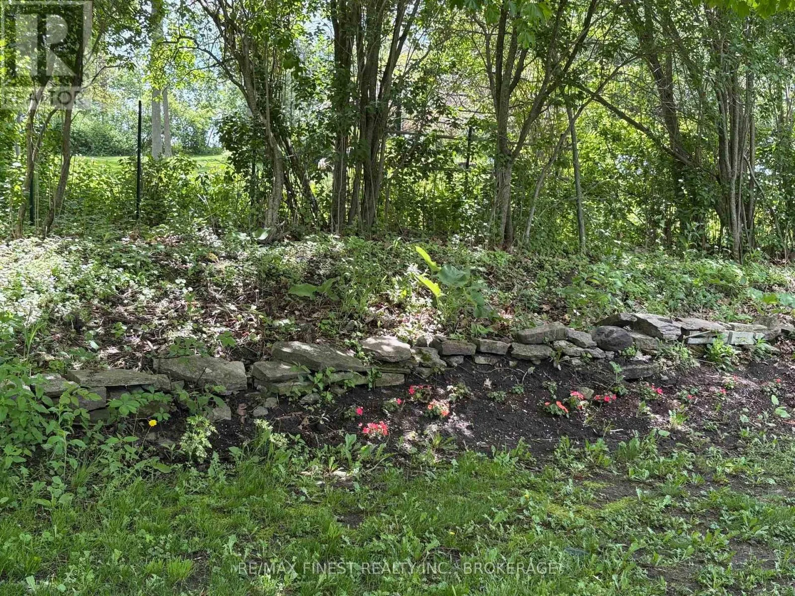 2750 FRONT ROAD