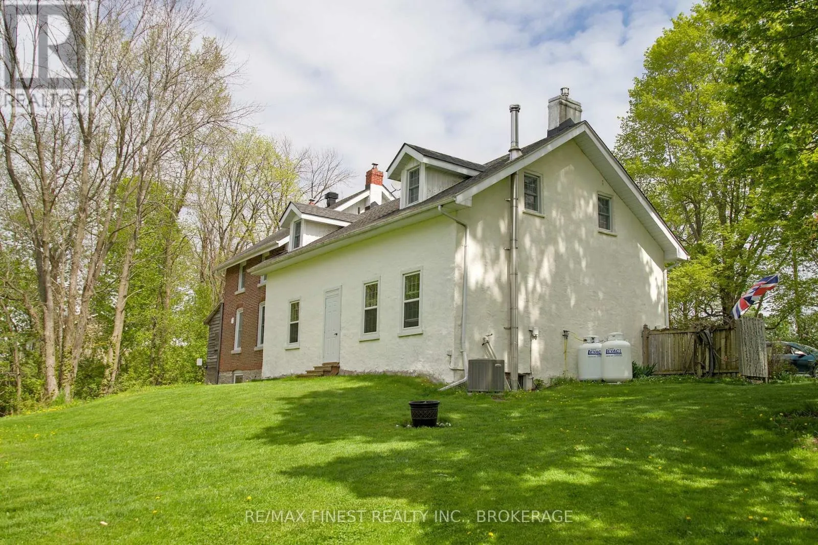 2750 FRONT ROAD