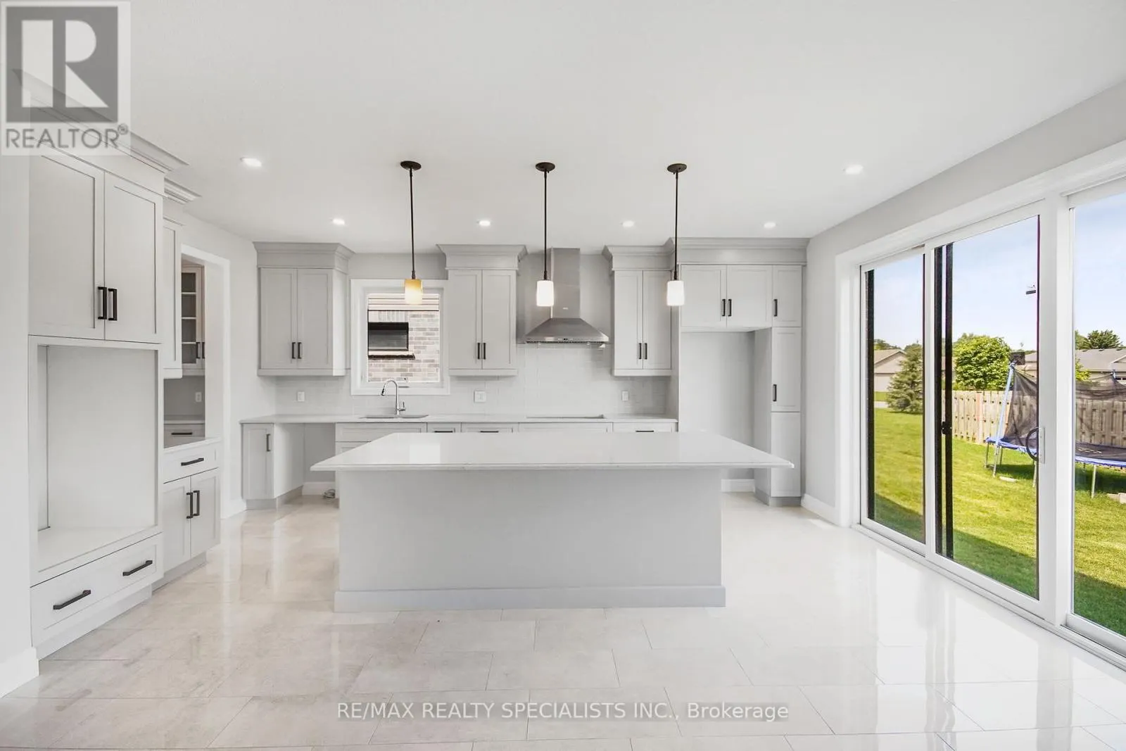 30 SYCAMORE DRIVE N