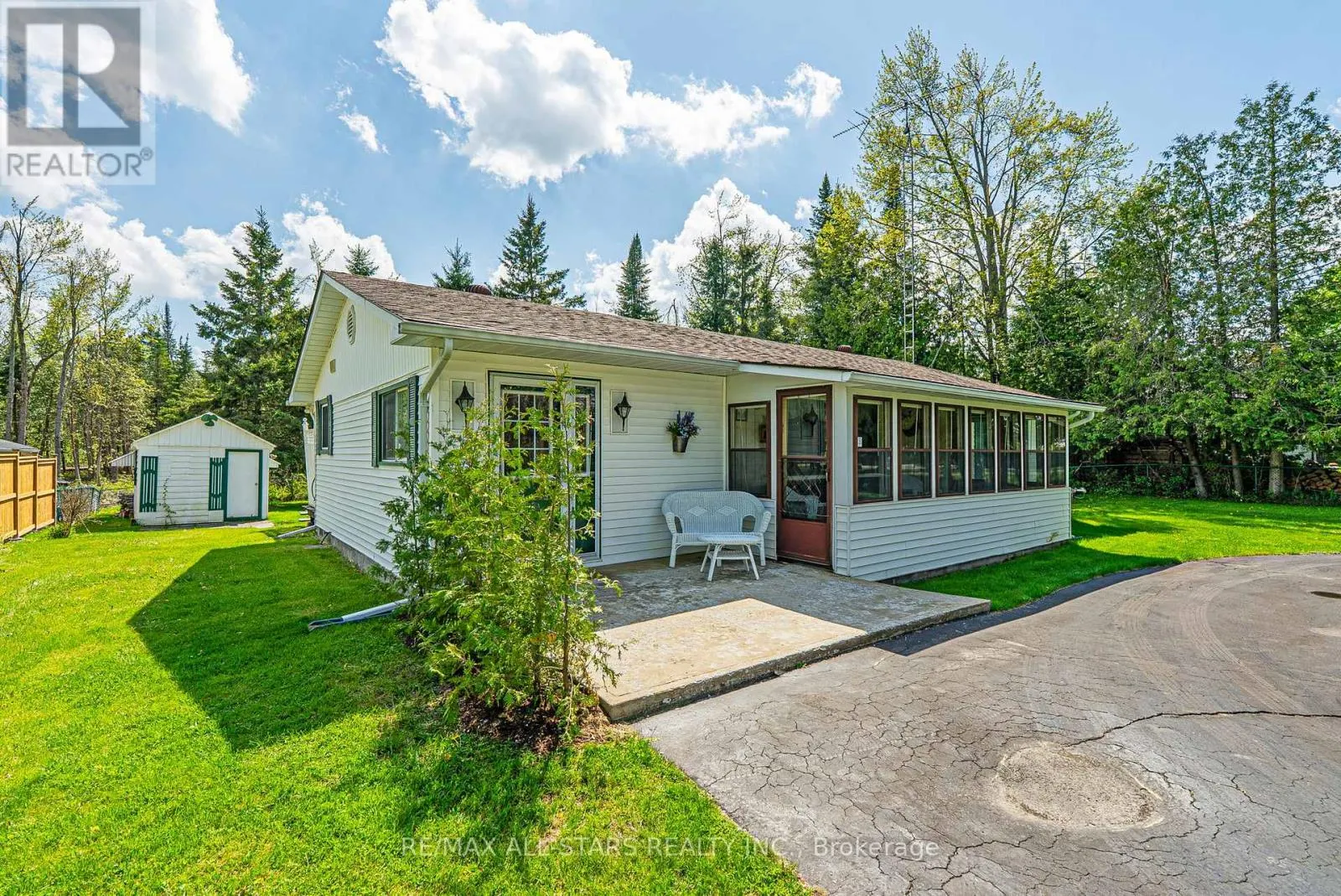104 TRENT CANAL ROAD