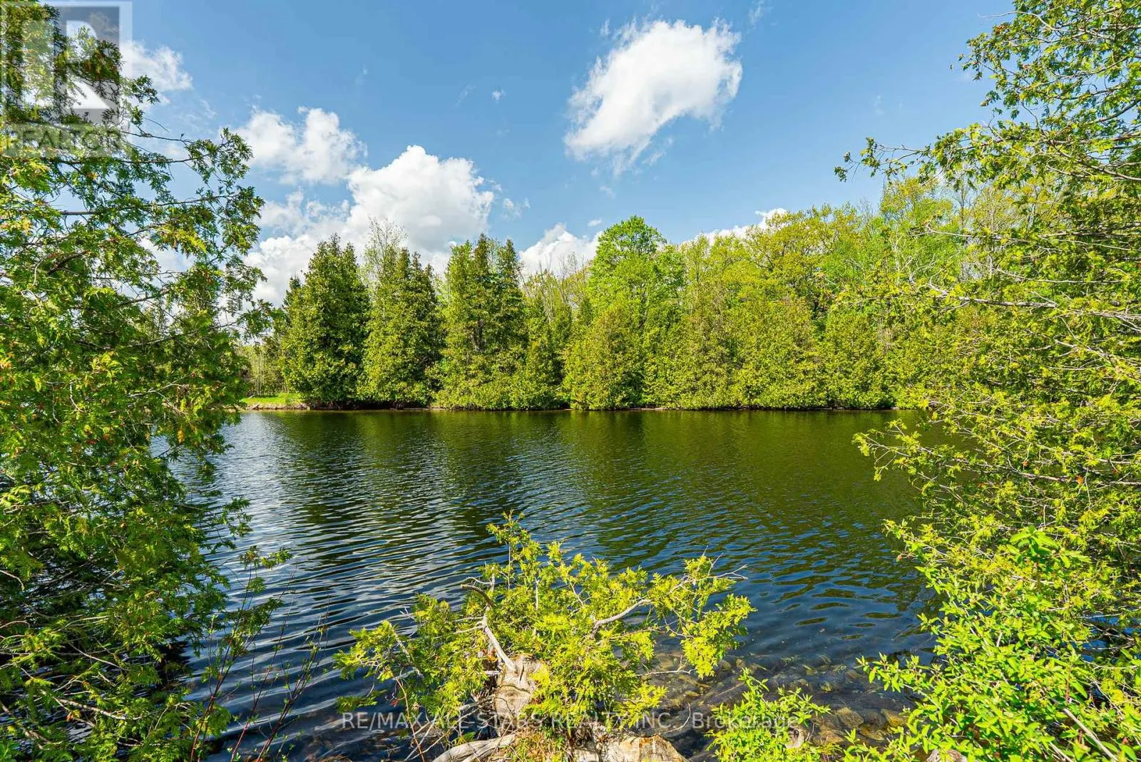 104 TRENT CANAL ROAD