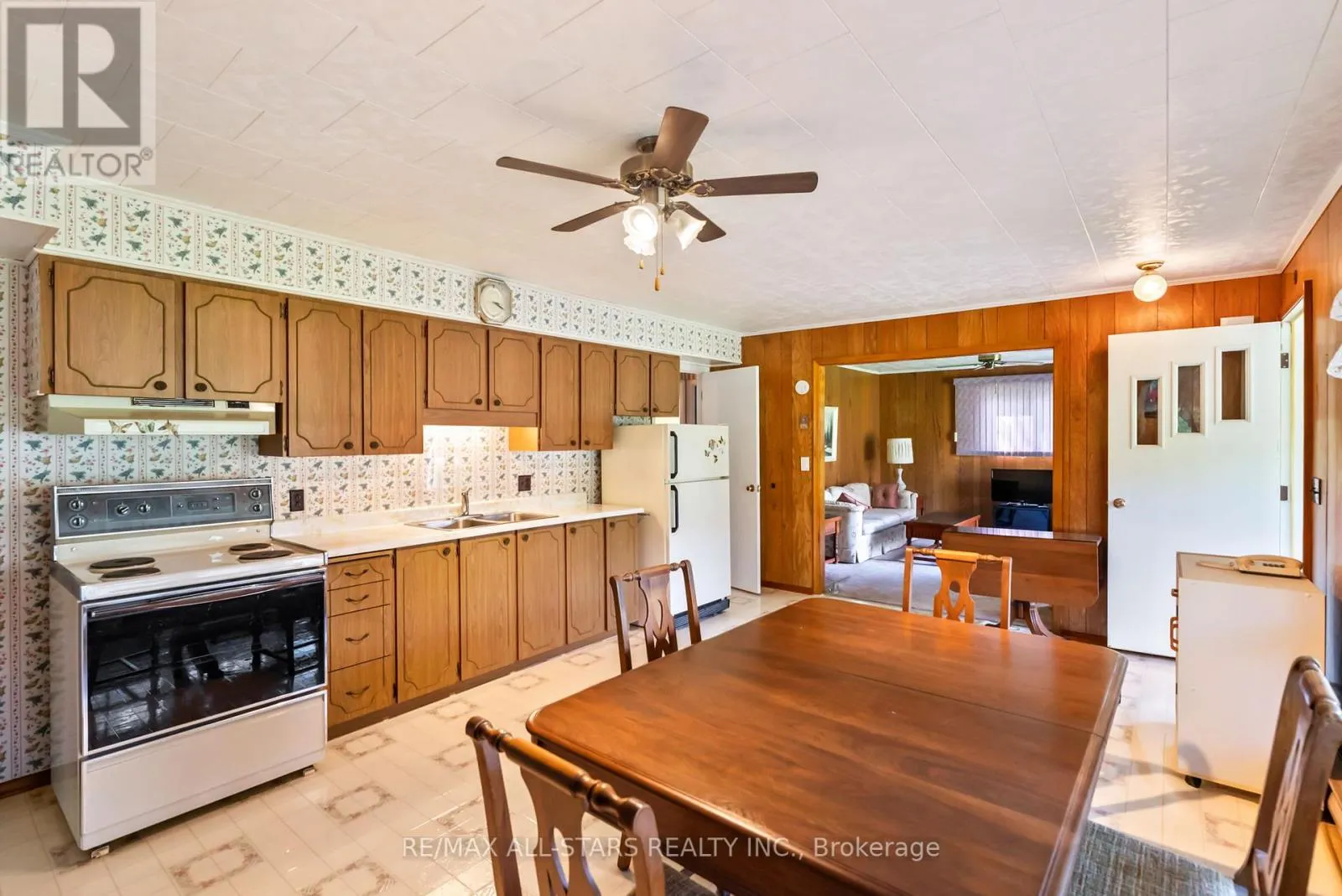 104 TRENT CANAL ROAD
