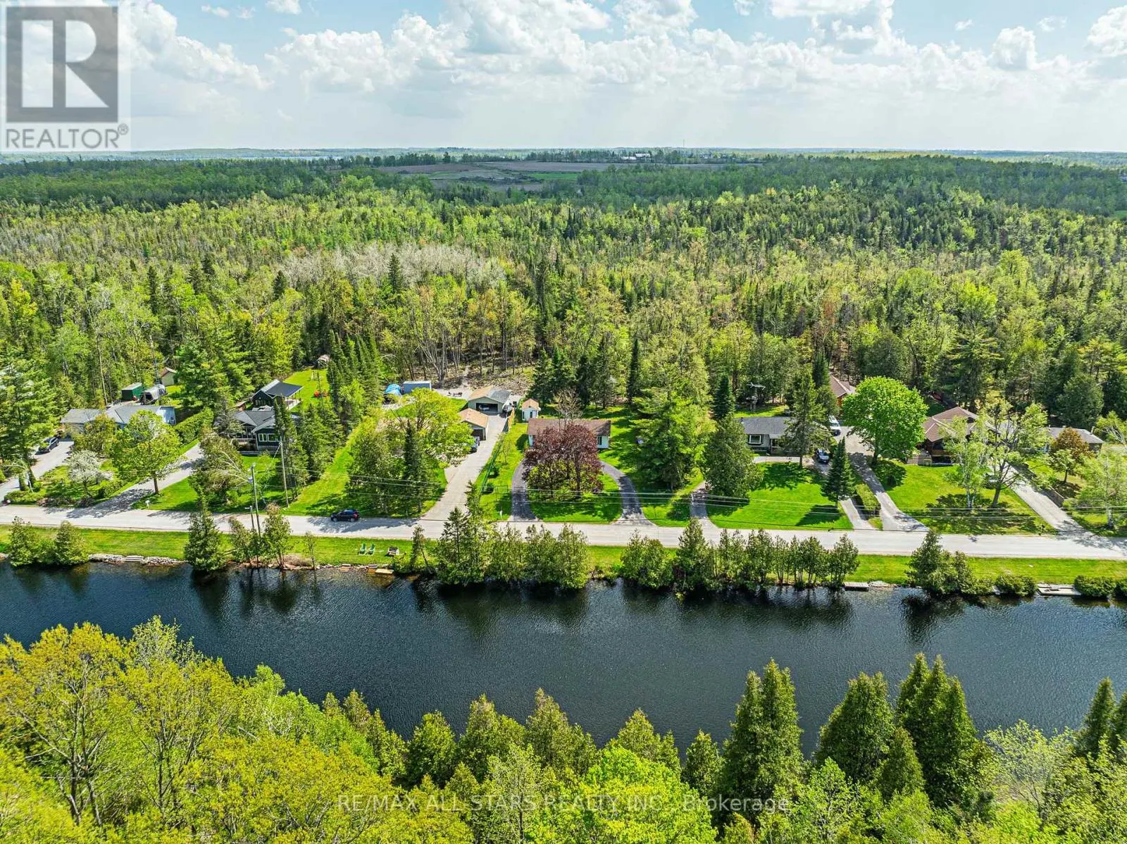 104 TRENT CANAL ROAD