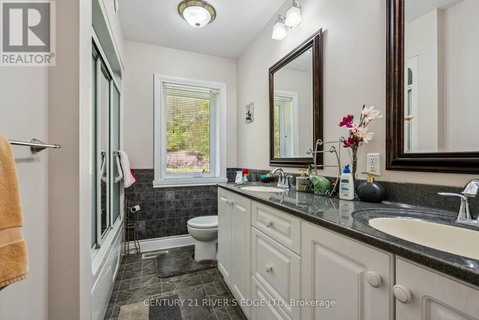 139 OLD RIVER ROAD