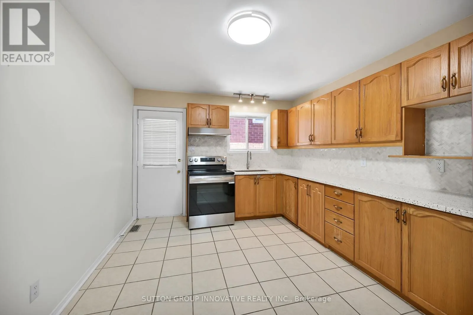 107 LEGGETT CRESCENT