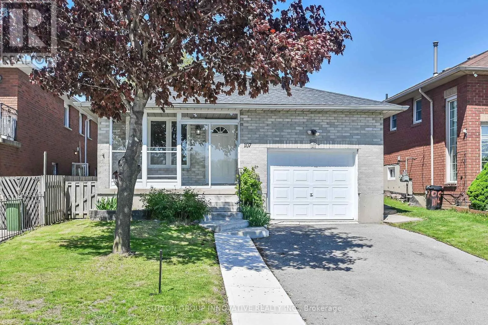 107 LEGGETT CRESCENT