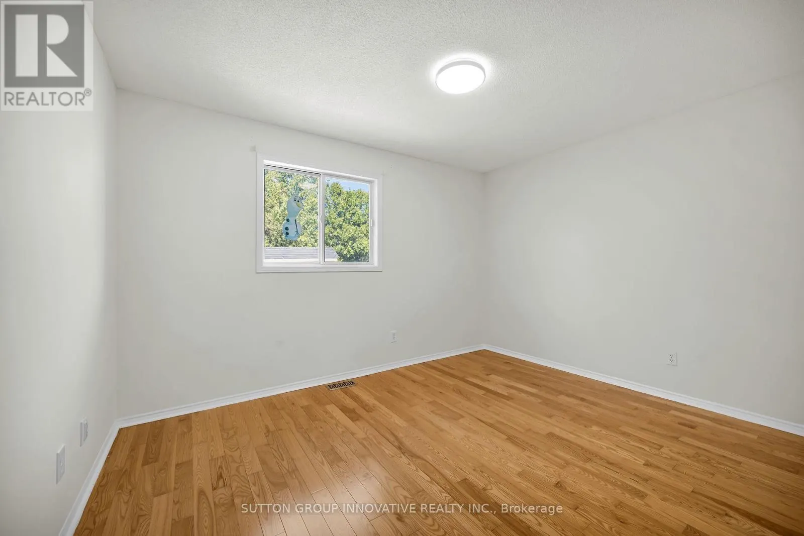 107 LEGGETT CRESCENT