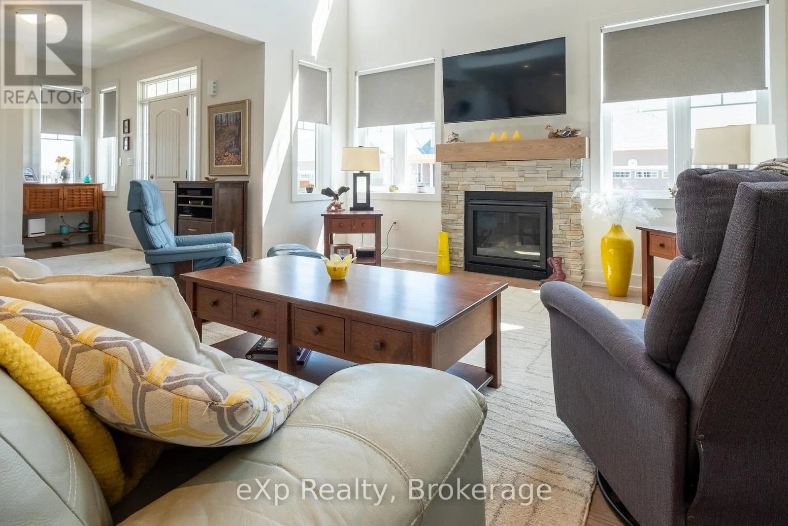 300 SANDPIPER LANE