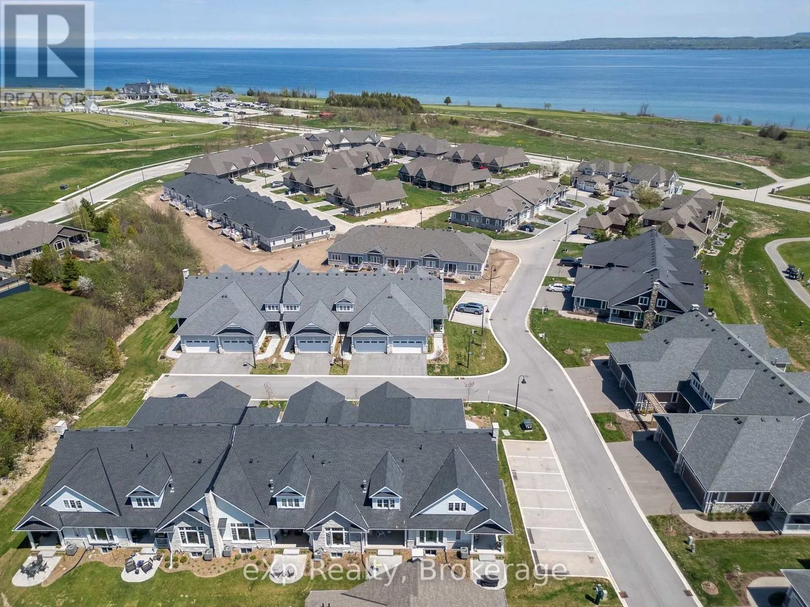 300 SANDPIPER LANE
