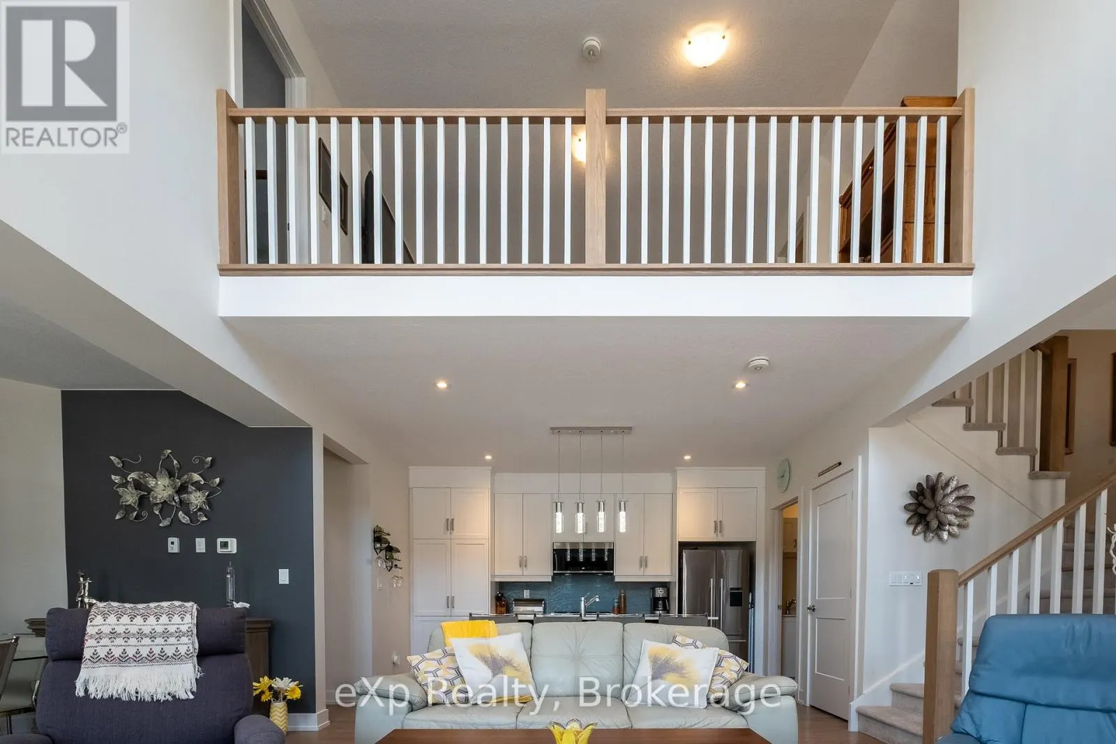 300 SANDPIPER LANE