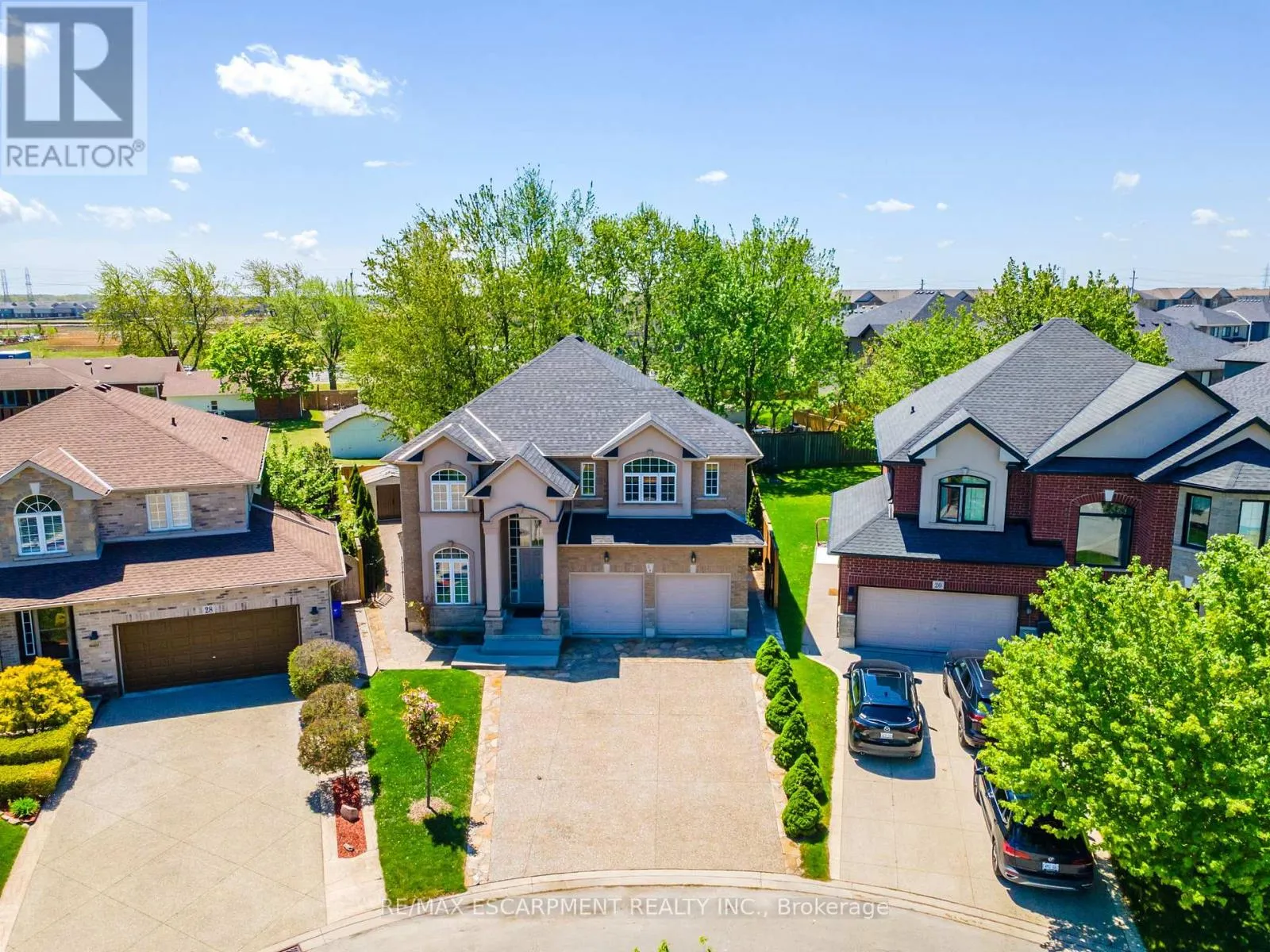 24 EDGECROFT CRESCENT