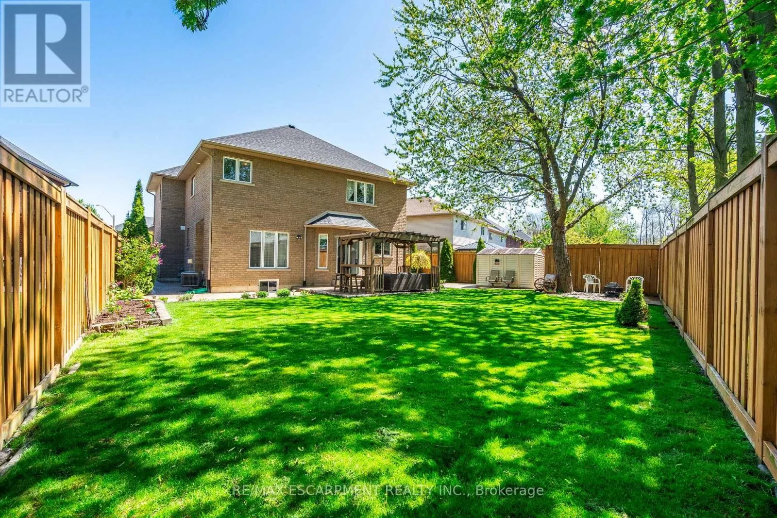 24 EDGECROFT CRESCENT