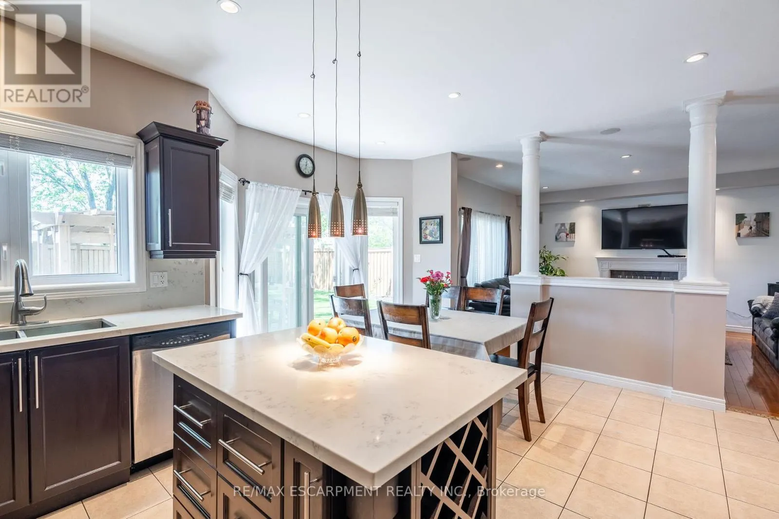 24 EDGECROFT CRESCENT