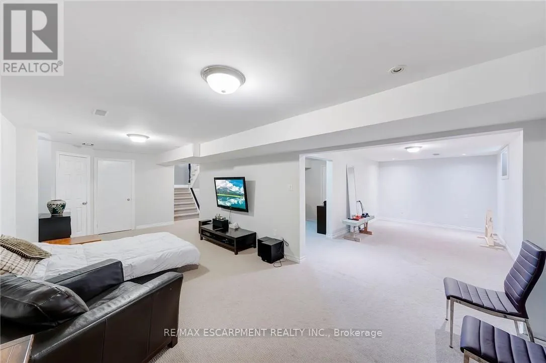 786 UPPER HORNING ROAD