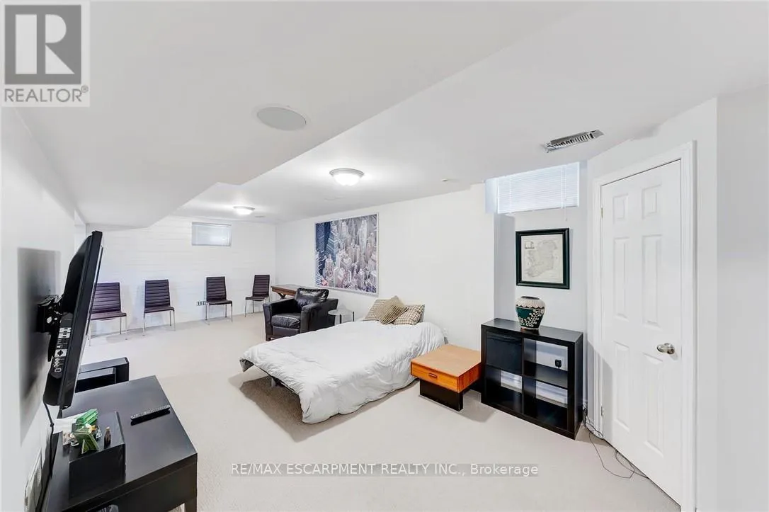 786 UPPER HORNING ROAD
