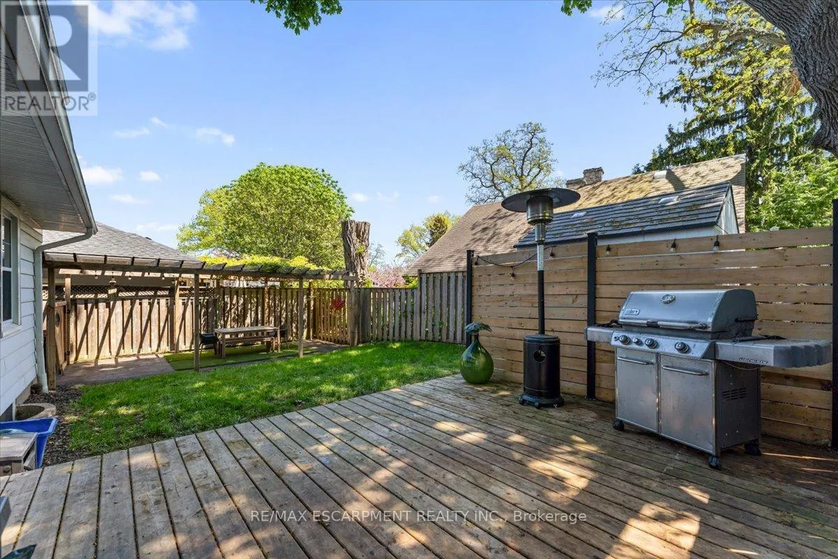23 NELLES BOULEVARD