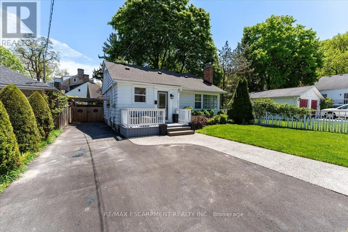 23 NELLES BOULEVARD
