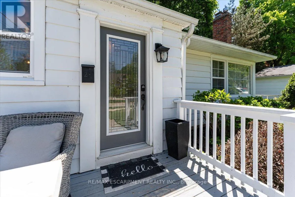 23 NELLES BOULEVARD