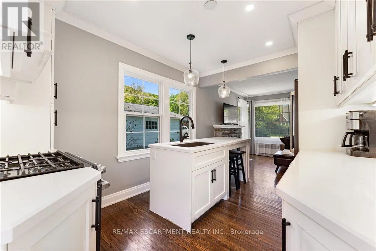 23 NELLES BOULEVARD