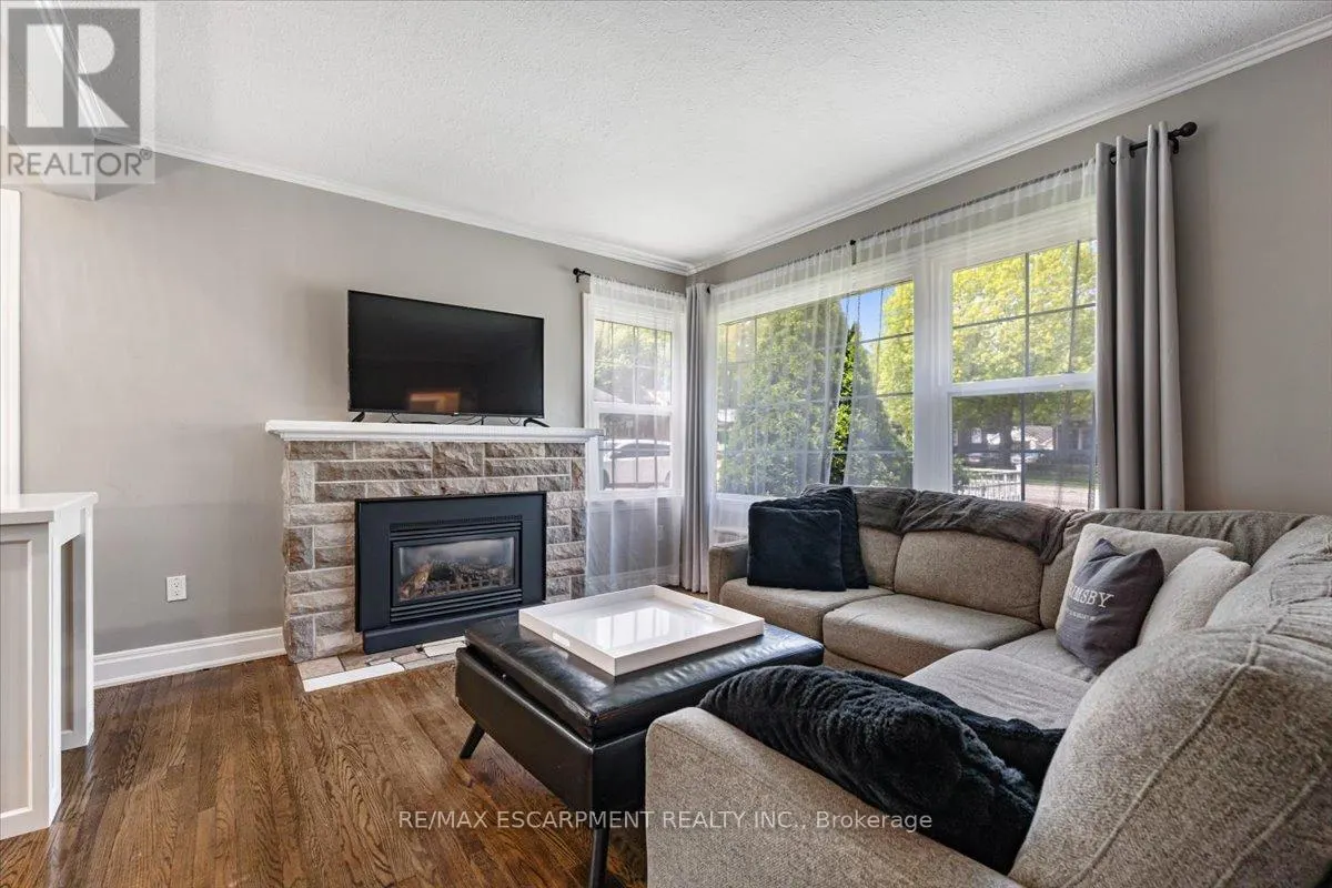23 NELLES BOULEVARD