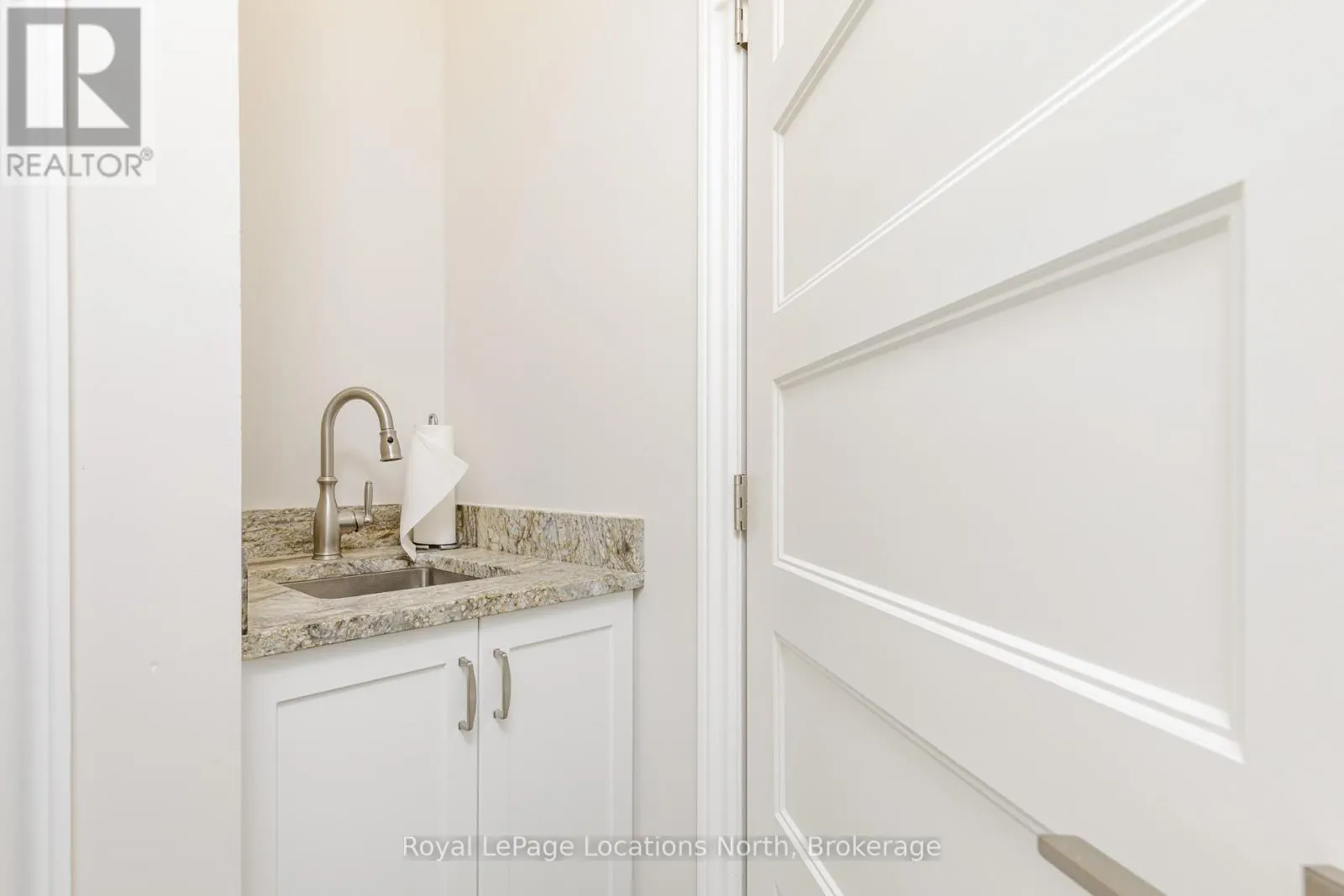 25 - 410 RIDGE ROAD, #25