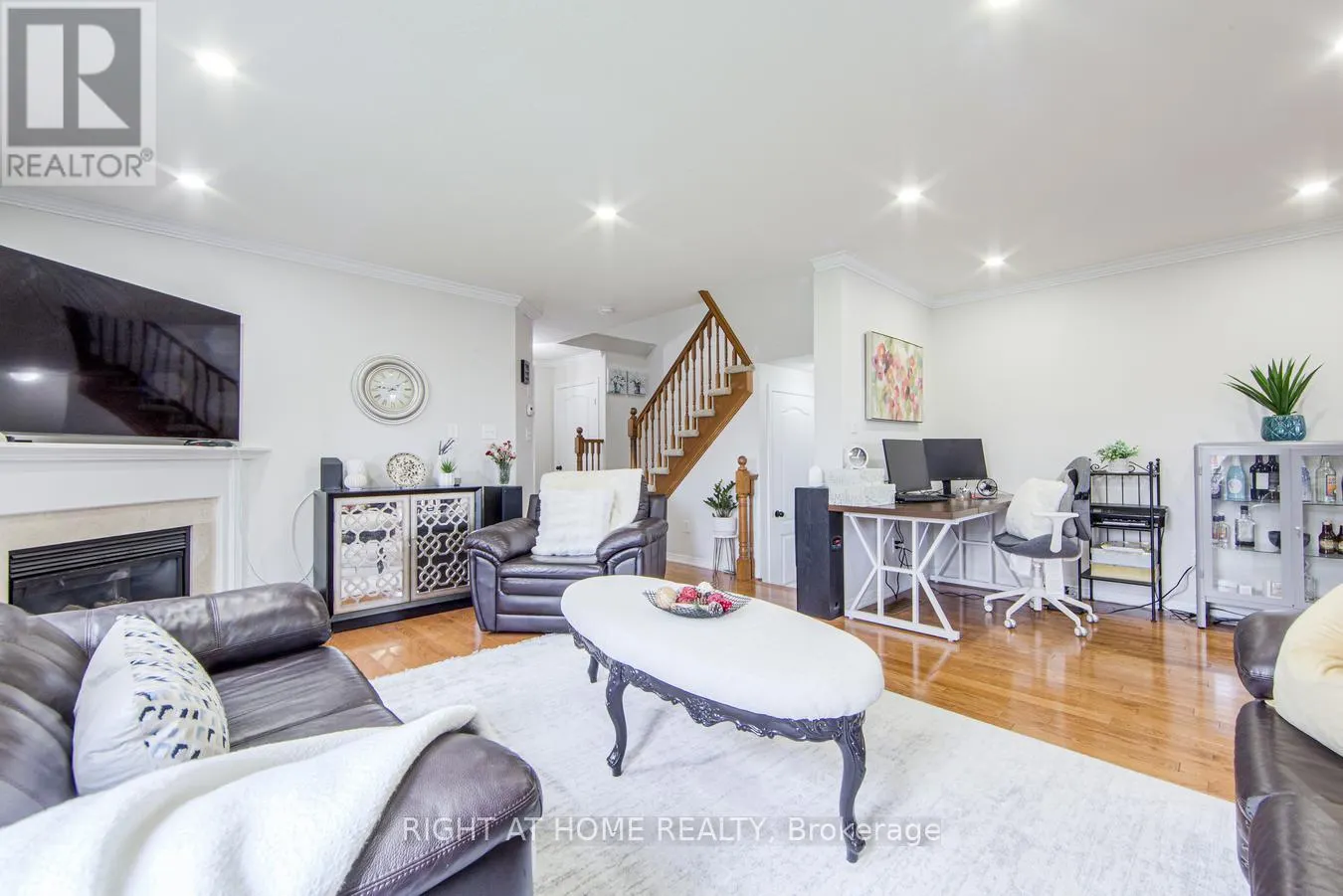 27 - 7 SOUTHSIDE PLACE
