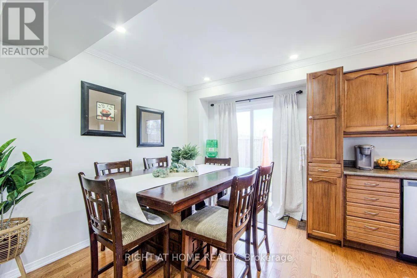 27 - 7 SOUTHSIDE PLACE