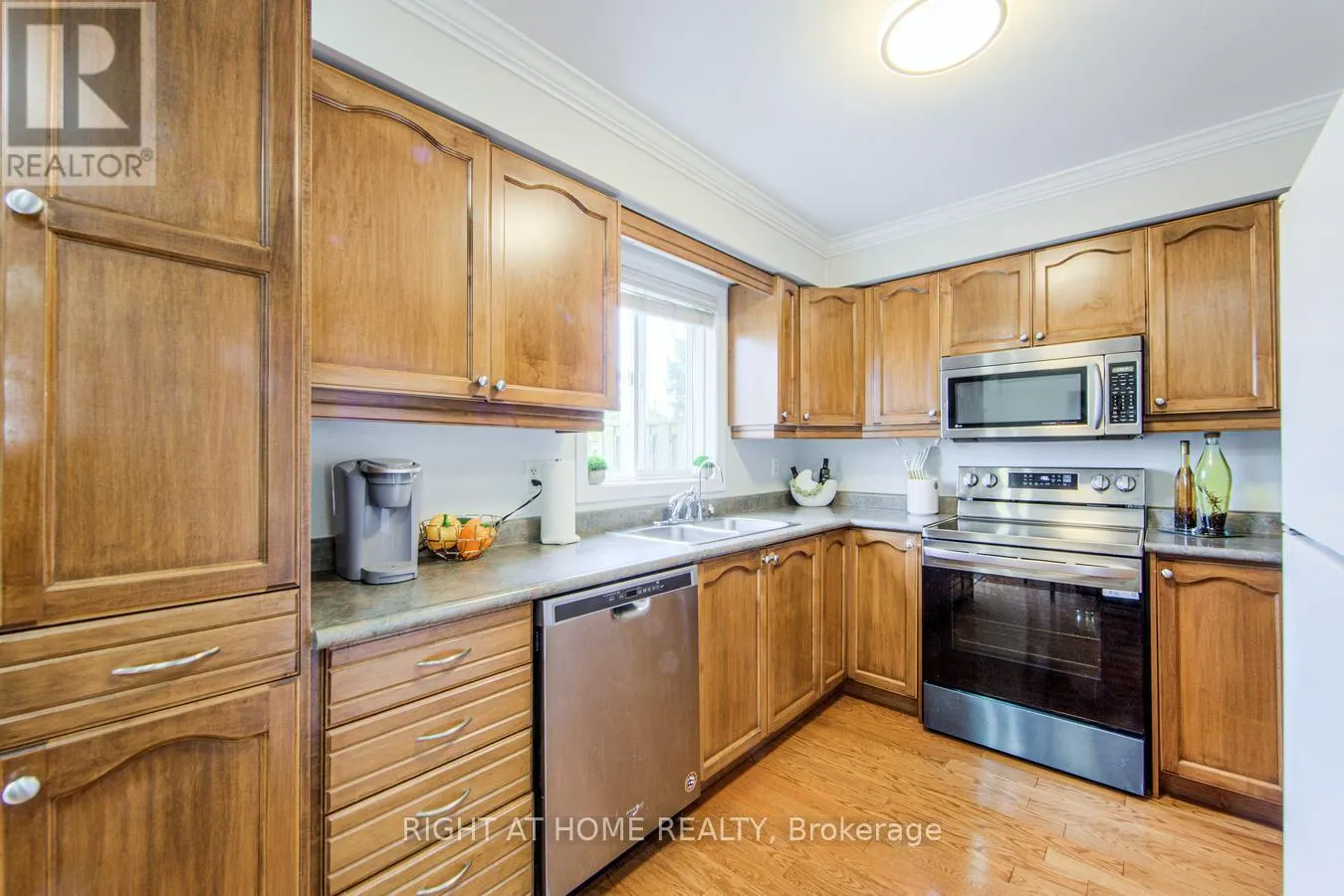 27 - 7 SOUTHSIDE PLACE