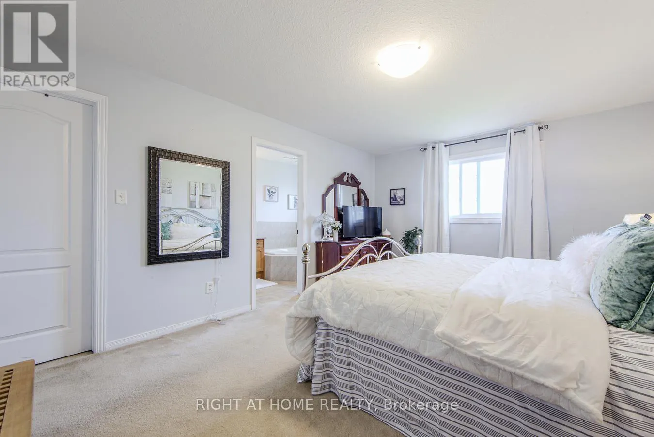 27 - 7 SOUTHSIDE PLACE
