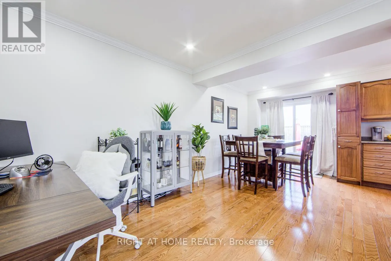 27 - 7 SOUTHSIDE PLACE