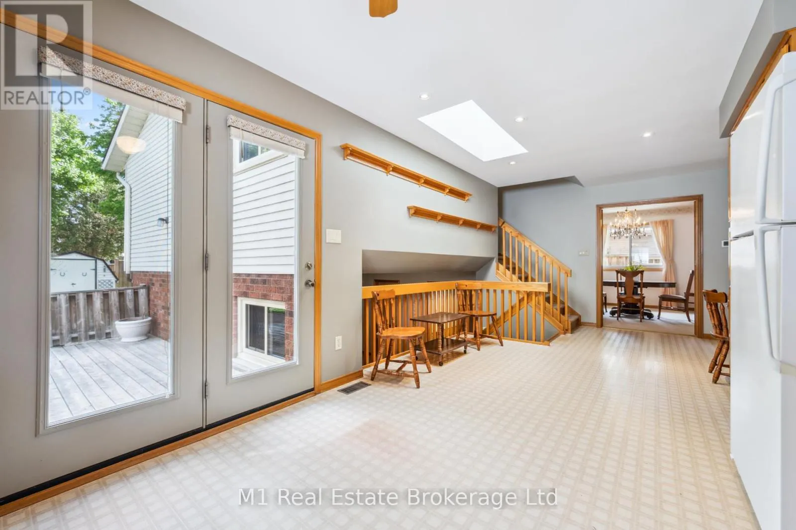 82 CRANE DRIVE